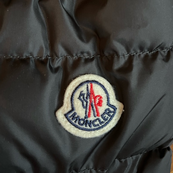 Moncler Vennal Ruffle water resistant puffer coat, Navy Blue Sz 4, gorgeous, NEW - Picture 9 of 9